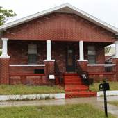 West Le Salle - Neighborhood