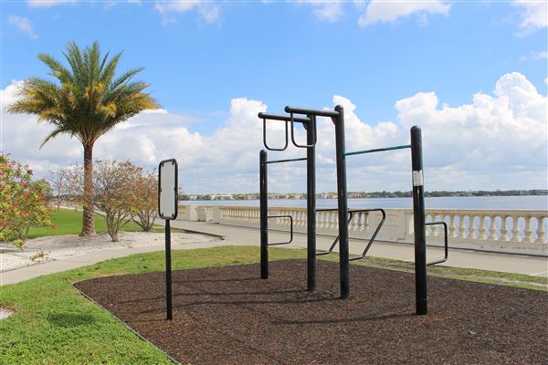 Bayshore Boulevard